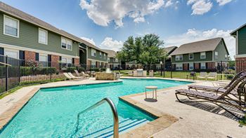 swimming pool at the Arbors of Corsicana in Corsicana, Texas